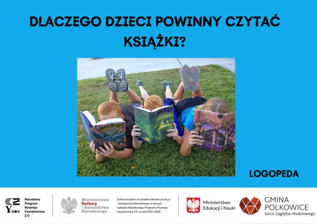 troje dzieci leżą na trawie i czytają książki u góry napis dlaczego dzieci powinny czytać książki