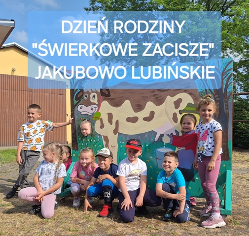 zdjęcie grupowe dzieci z rodzicami